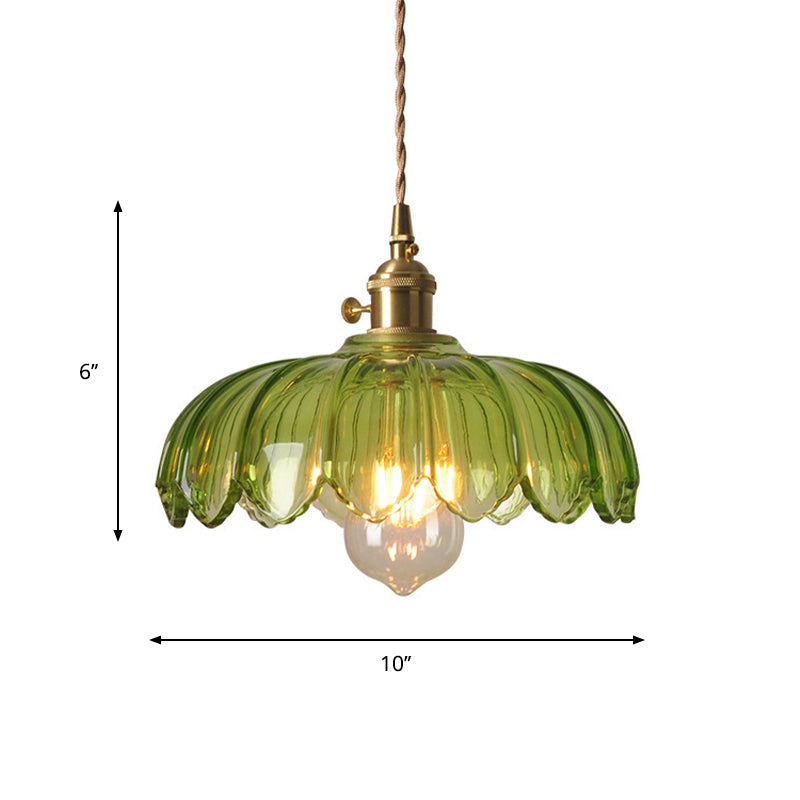 Retro Charm Meets Modern Functionality: The Green Glass Scalloped Pendant Light