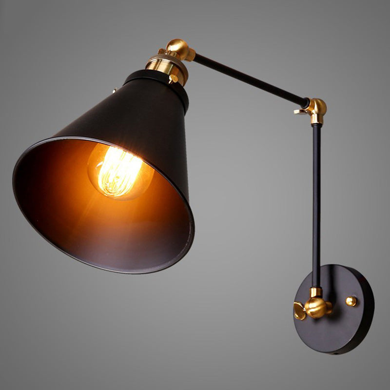 Quinn Industrial Wall Sconce: Focused Light & Vintage Charm (Black Gold)